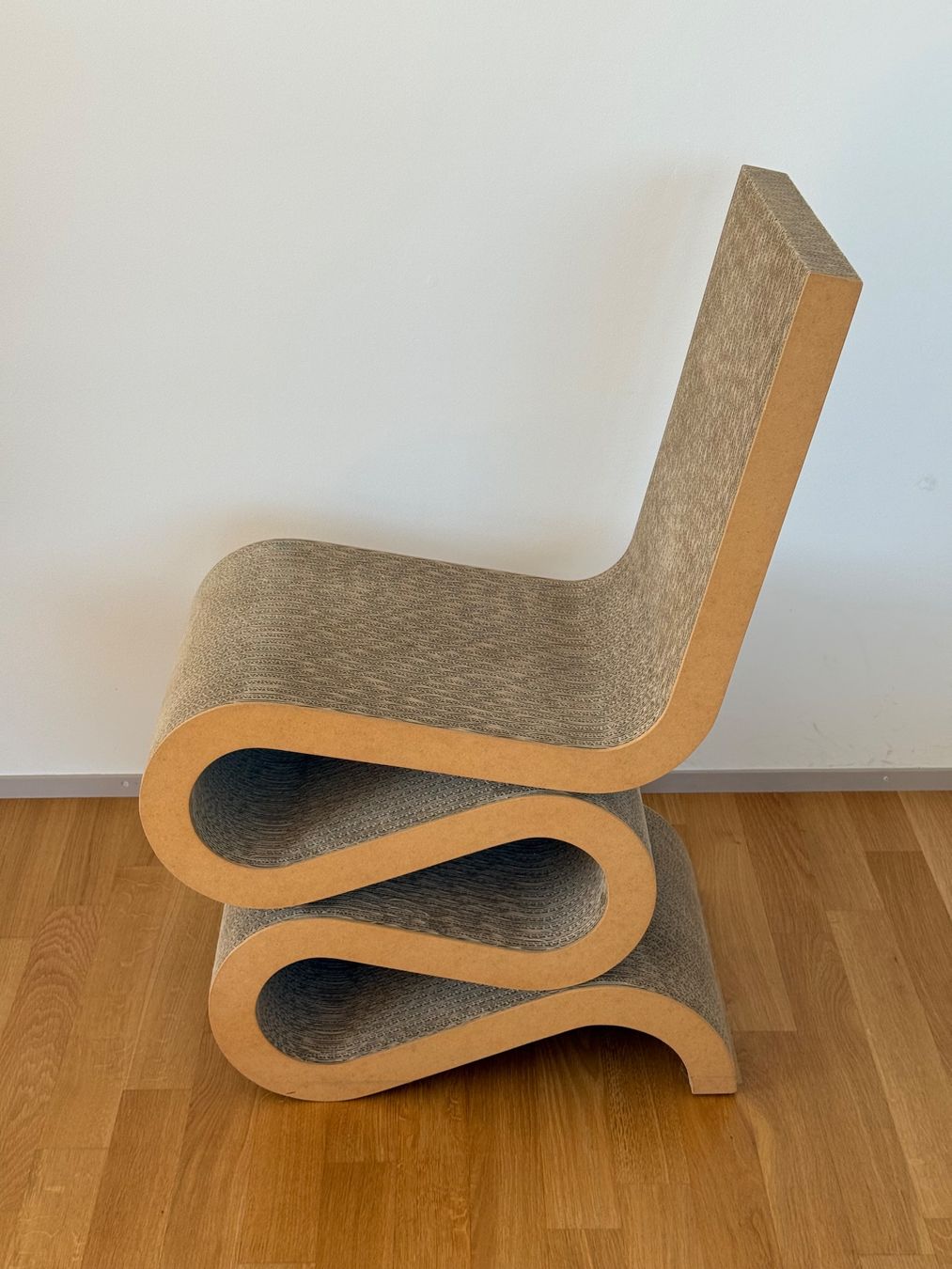 Vitra Sedie: Vitra Wiggle Side Chair & Wiggle Stool Set  Frank Gehry – Usato da Zürich venduto da ljjud 5
