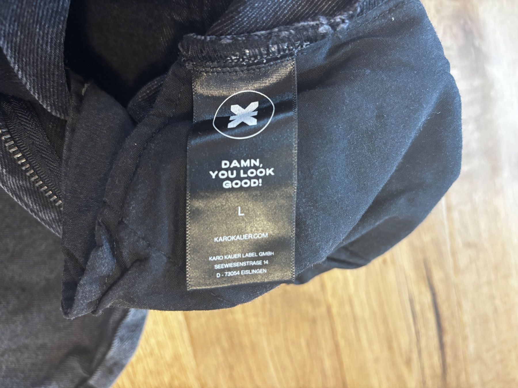 Jeans: Karo Kauer Jeans mit Cut-outs neu – Usato da Wald AR venduto da dom_m2wr 1