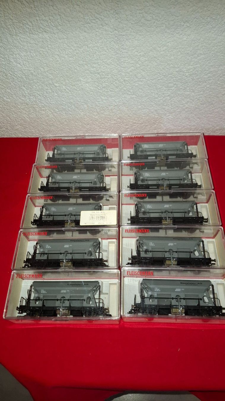Fleischmann Modelleisenbahnen: Fleischmann : 10 Wagen Basaltstein AG ( Buchs SG ) – Neu (gemäss Beschreibung) aus Märwil von Siebenzipfel 3