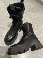 Black Leather Boots with Chunky Sole, Gr. 38