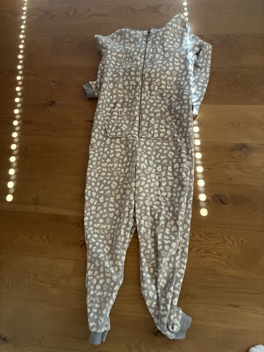 Jumpsuits: Einteiler Damen Leopard Grösse M – Gebraucht aus Paspels von giu_vt7p