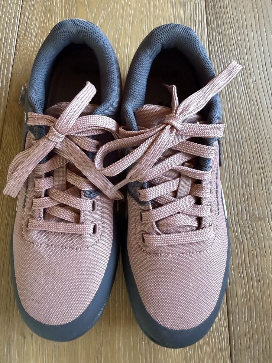 Five Ten Scarpe da uomo: Neue Five Ten Freeride Pro Canvas Grösse 40 2/3 – Nuovo (secondo la descrizione) da Pragg-Jenaz venduto da gobrist