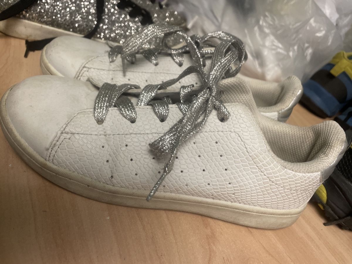 Scarpe per ragazze: Vty Mädchen Turnschuhe, weiss, Gr.36 – Usato da Obergerlafingen venduto da cabo4
