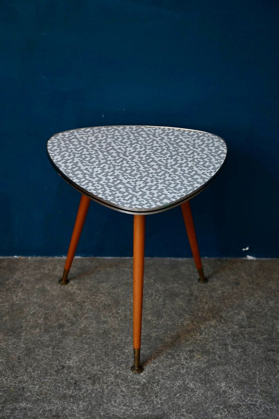 Tische: Table tripode pieds compas vintage 60 – Gebraucht aus COLMAR von Sophiebellelurette 2