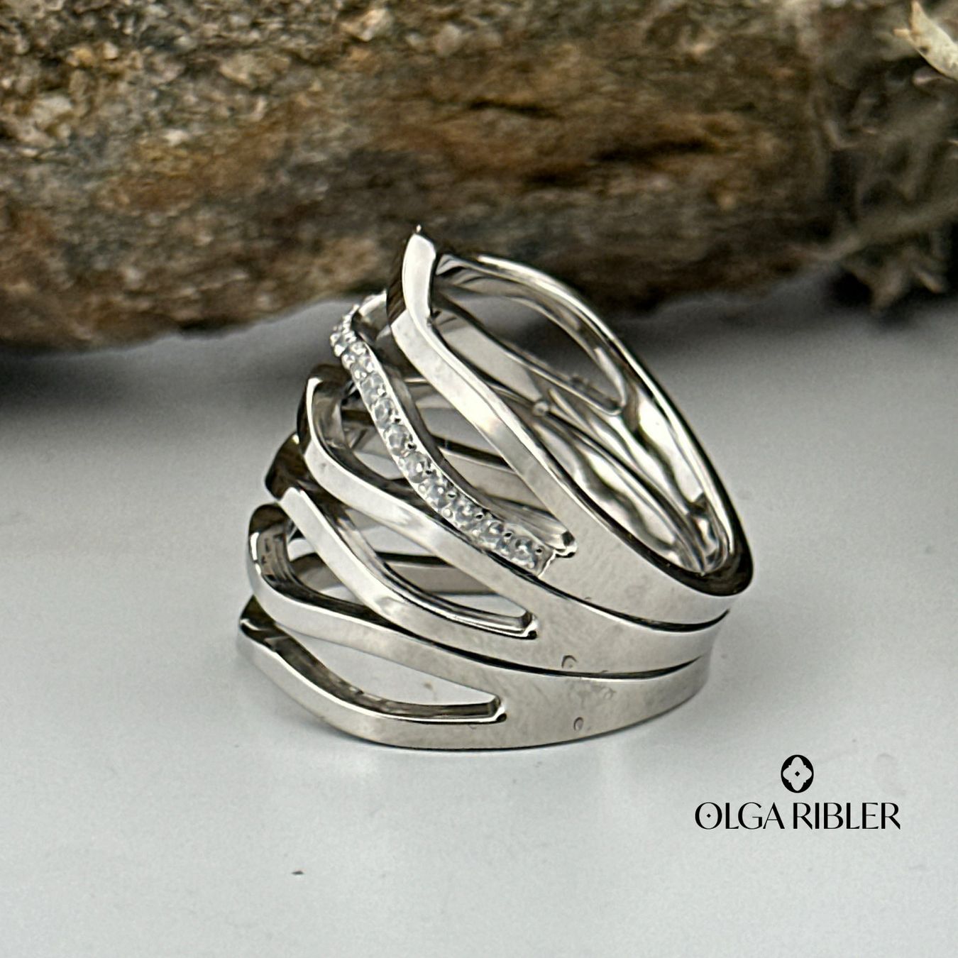 Olga Ribler Anelli: Edelstahl Ring mmit Zirkonia Grösse 53 – Nuovo (secondo la descrizione) da Luzern venduto da Schmuckoutlet 2