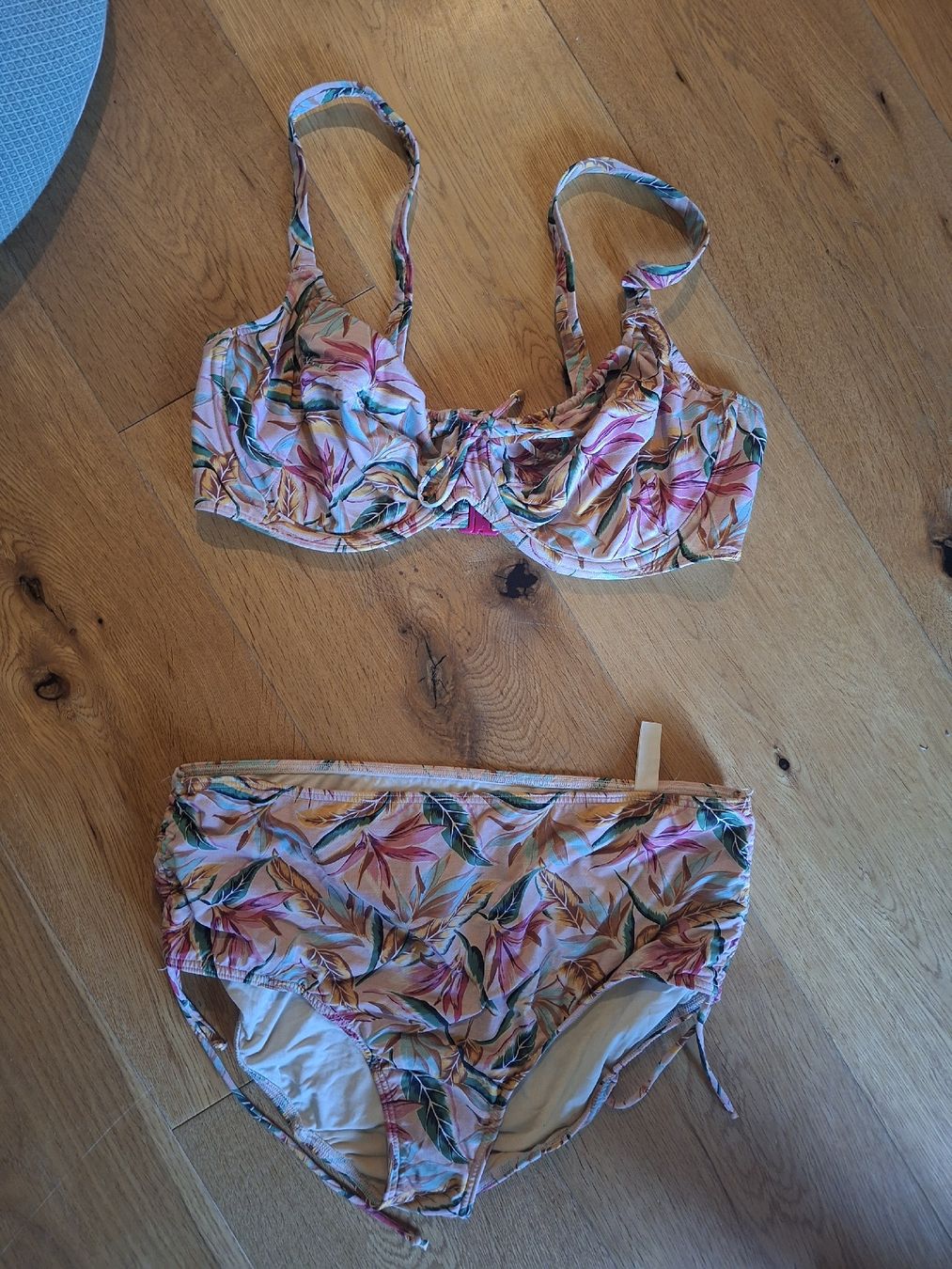 Beldona Badekleider & Bikinis: Bikini von Primadonna mit Blumenmuster Grösse 40 gebraucht – Gebraucht aus Steinen von Bunzli90