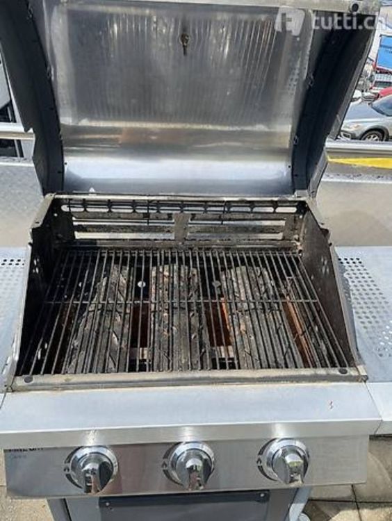 Toller, schöner Gasgrill Fire King Capri 3 Brenner Kaufen auf Ricardo