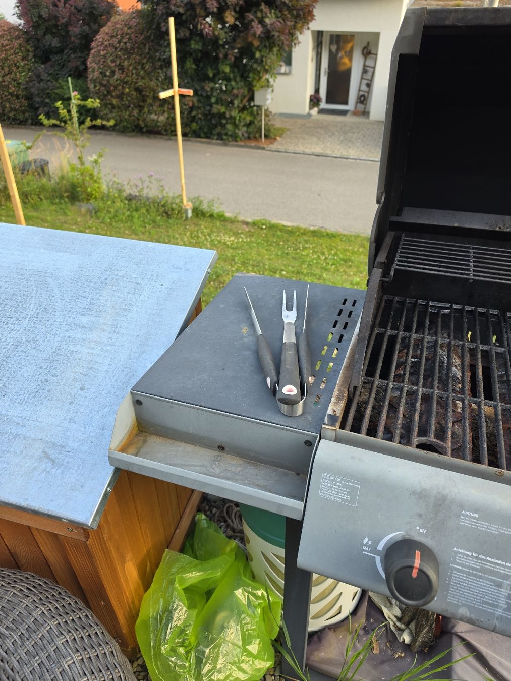 Griglie: Gasgrill Sprity mit 3 Brennern – 4 Jahre alt – Usato da Birmenstorf AG venduto da denverbroncos02 4