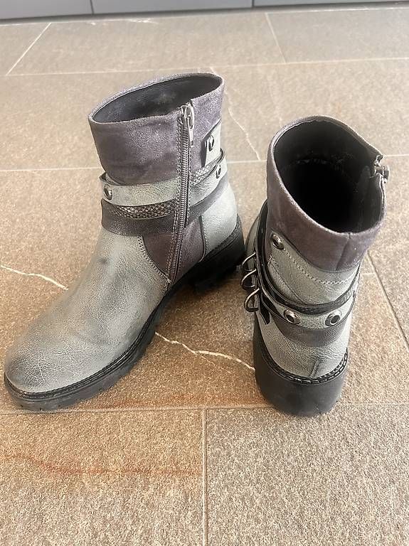 Scarpe da donna: stivaletti donna – Usato da Bioggio venduto da vir_5b6b 2