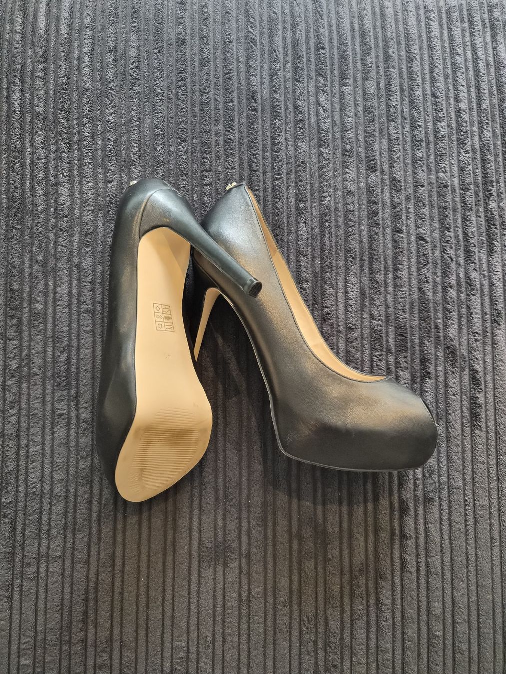 Guess Scarpe da donna: Guess Highheels – Nuovo (secondo la descrizione) da Volketswil venduto da SecondHanderia 3