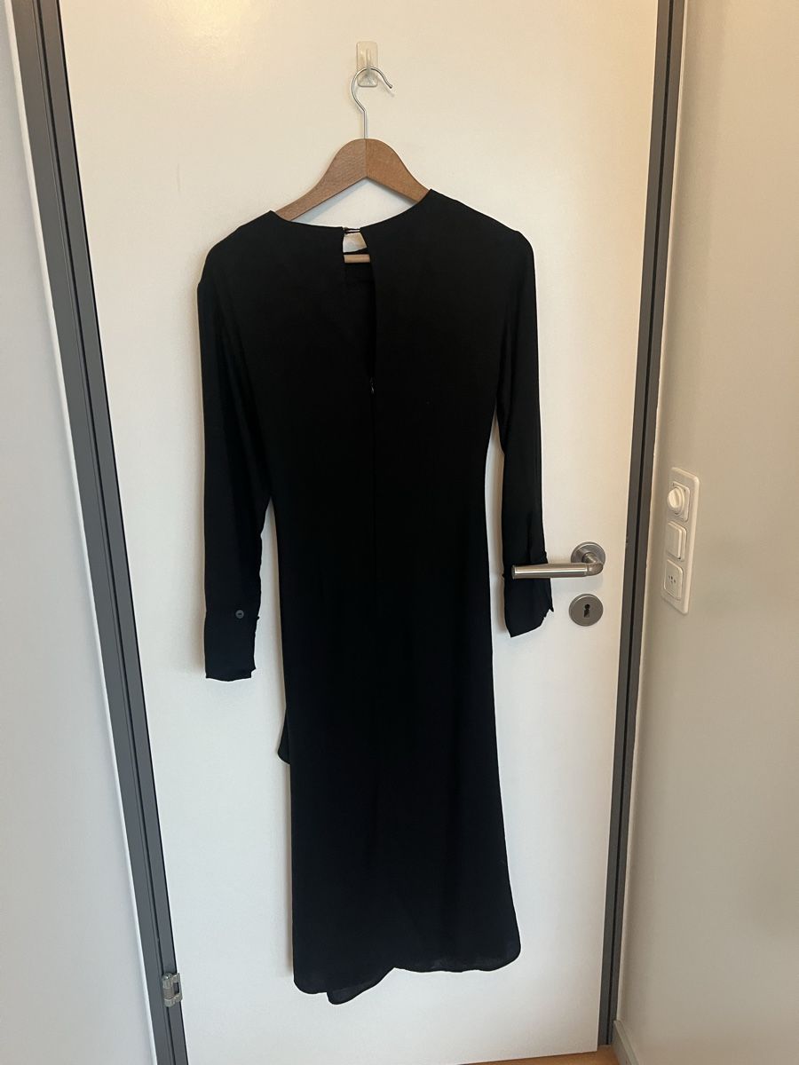 Massimo Dutti Kleider: Schwarzes Maxikleid Massimo Dutti Gr. XS – Neu (gemäss Beschreibung) aus Biel/Bienne von RO19 2