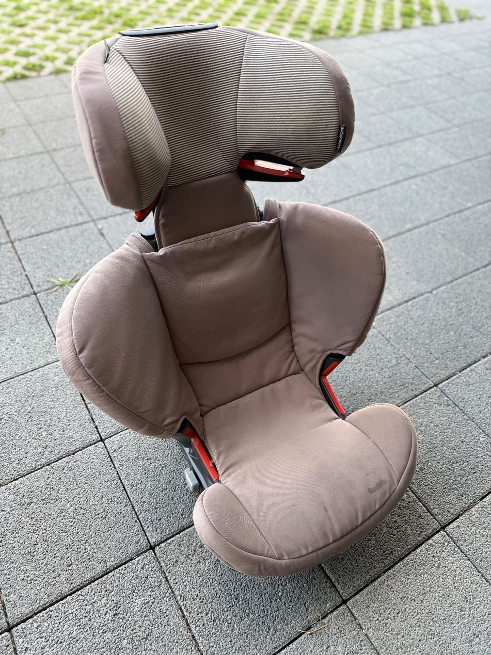 Maxi-Cosi Sièges auto: Maxi Cosi RodiFix – D'occasion à Aran par vay_9cdl 3