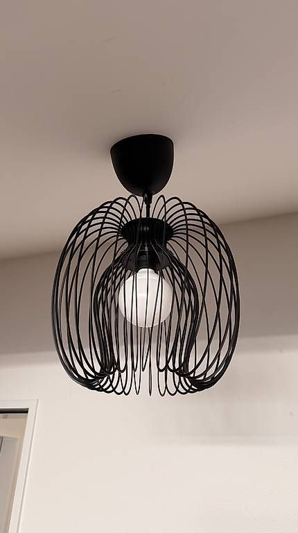 Lampade: IKEA Hängeleuchte schwarz  modernes Drahtdesign – Usato da Hochdorf venduto da Lilporto