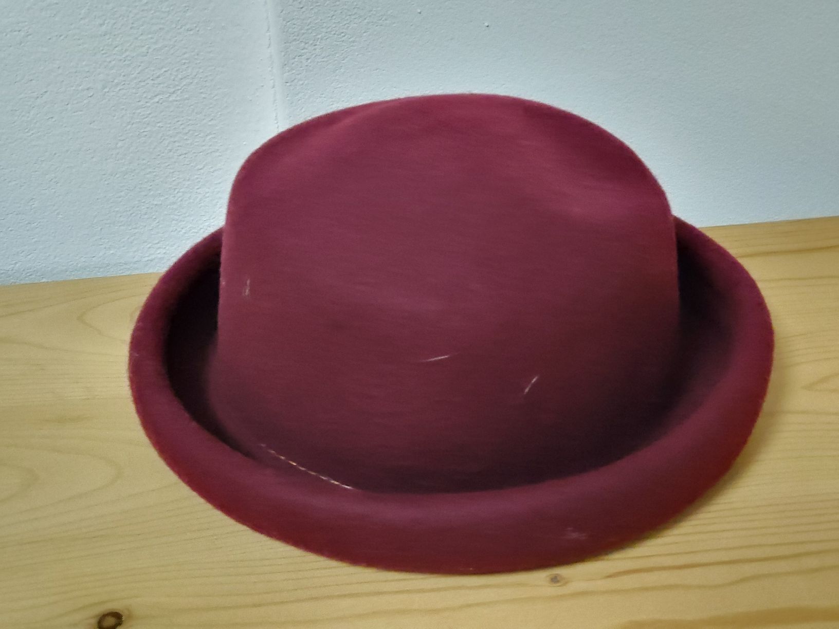 Copricapi, berretti & cappellini: warmer Damenhut bordeaux – Usato da Horgen venduto da 2CH70