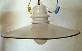 Email - Werkstattlampe antik