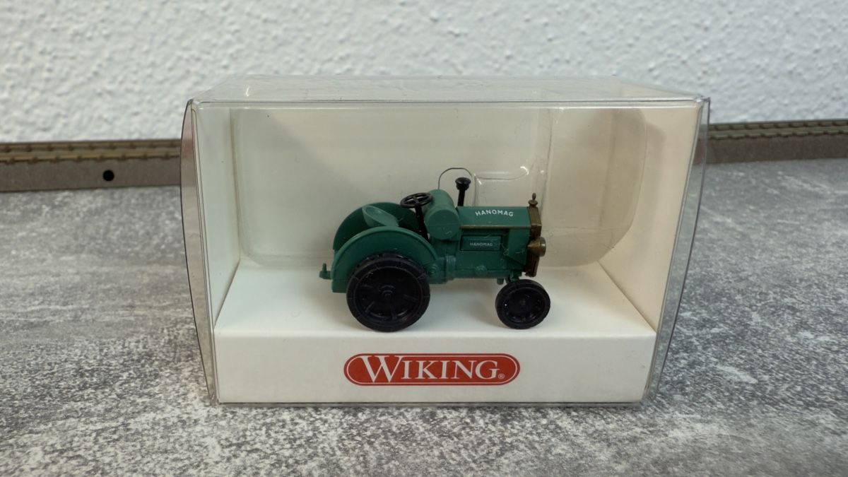 Wiking Modellautos: Wiking Hanomag Traktor – Neu und originalverpackt aus Schlieren von rat_lq6b