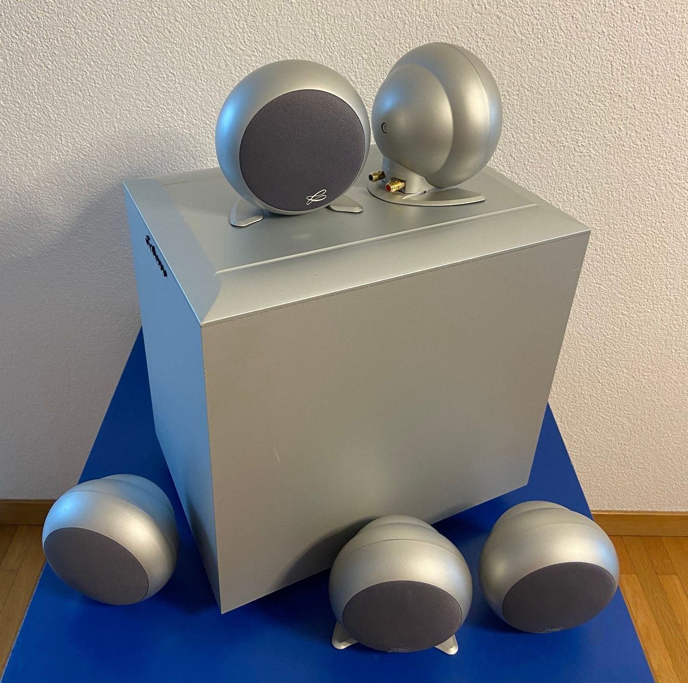 Cabasse Casse acustiche: Cabasse XO Speaker System Silver Speaker – Usato da Würenlos venduto da Retro-HiFi
