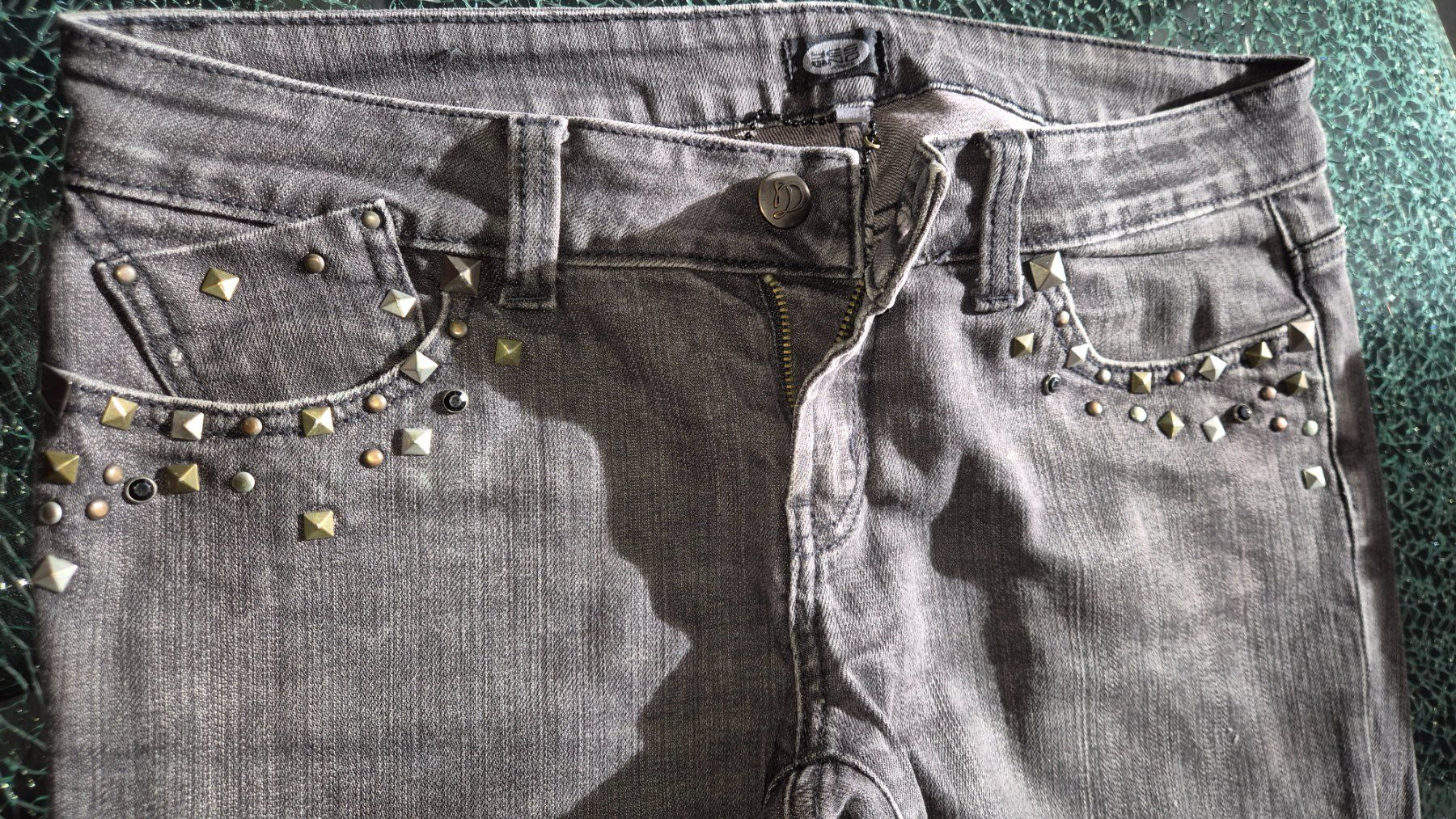 Jeans: Jeans con applicazioni – Gebraucht aus Gordevio von RUBY104 1