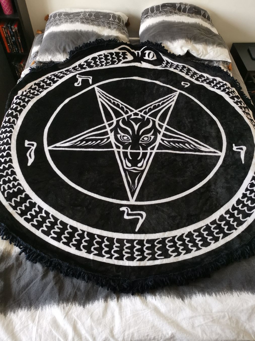 Killstar Decken: Baphomet-Decke von Killstar – Neu (gemäss Beschreibung) aus Zürich von Immoertel
