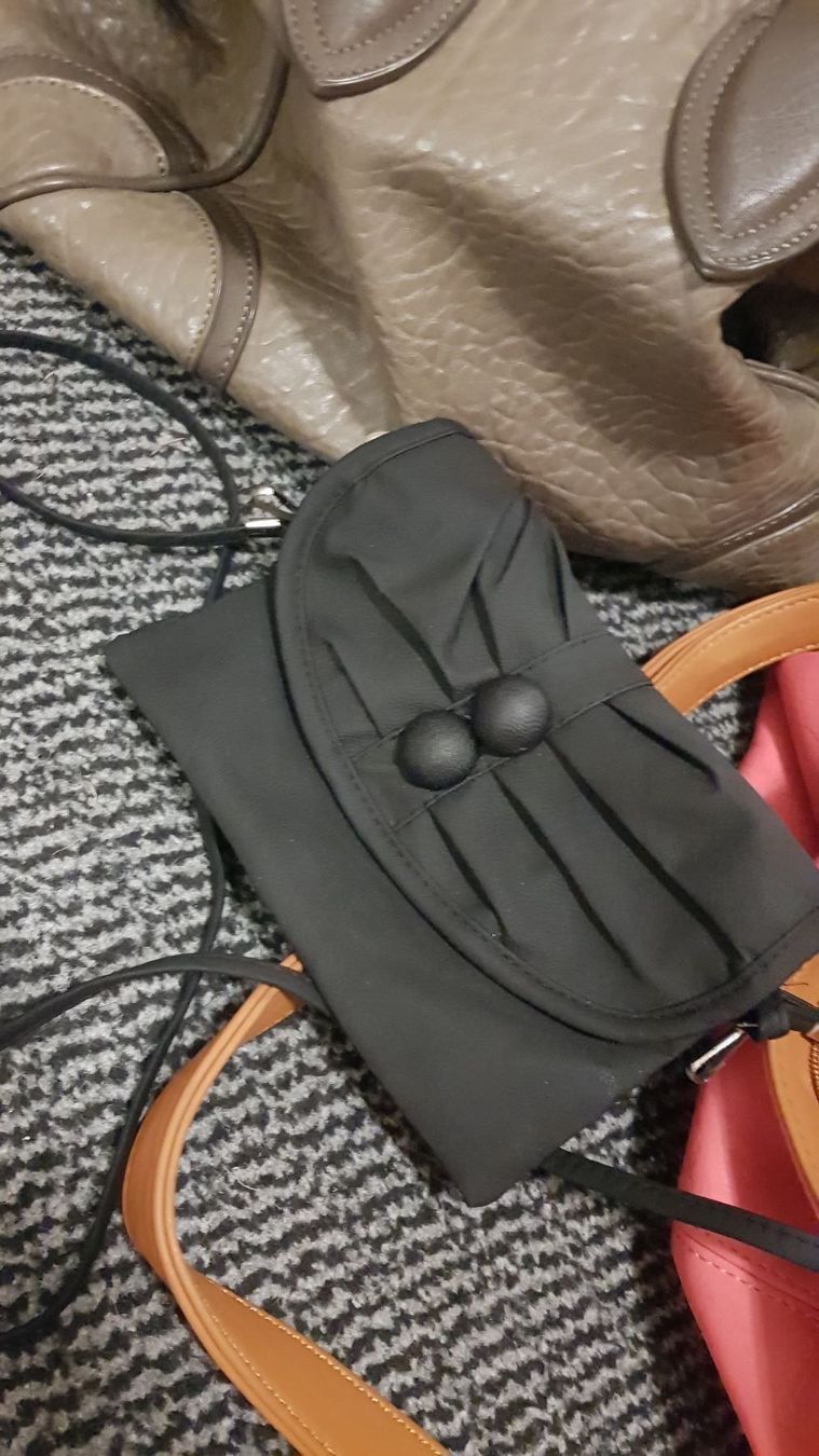 Taschen: Handtaschen Handtasche Bags Beutel Hello Kitty – Gebraucht aus Pratteln von madi1990 1