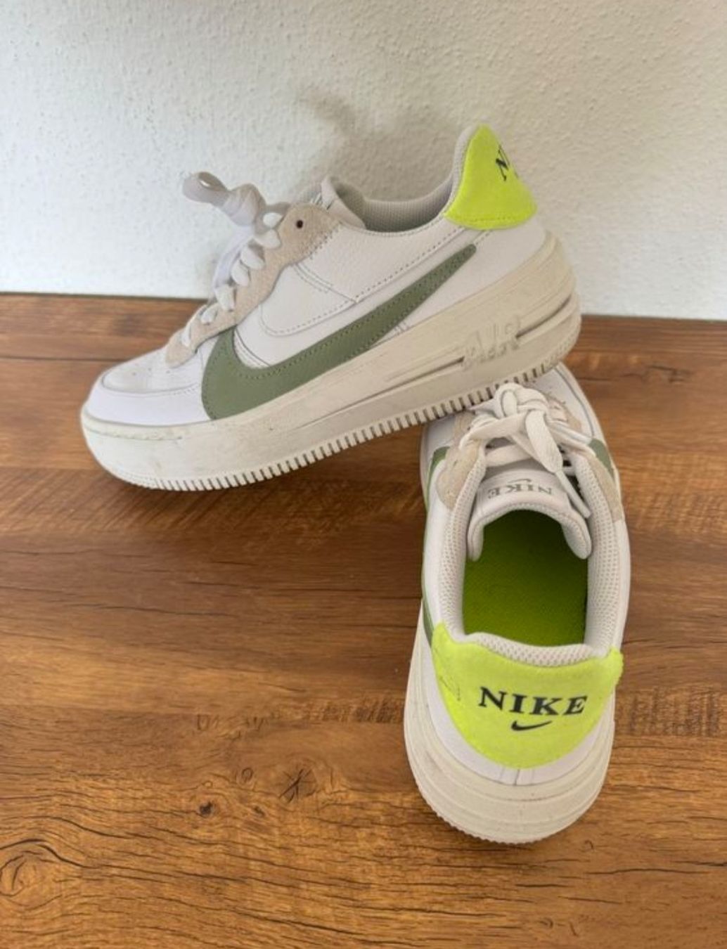 Nike Scarpe da donna: Baskets Nike Air Force 1 blanc vert taille 39 – Nuovo (secondo la descrizione) da Biel/Bienne venduto da Edi5Roli3 1