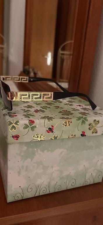 Lunettes & Verres: Occhiali da sole originale Versace – D'occasion à Brugg AG par Sharon 1