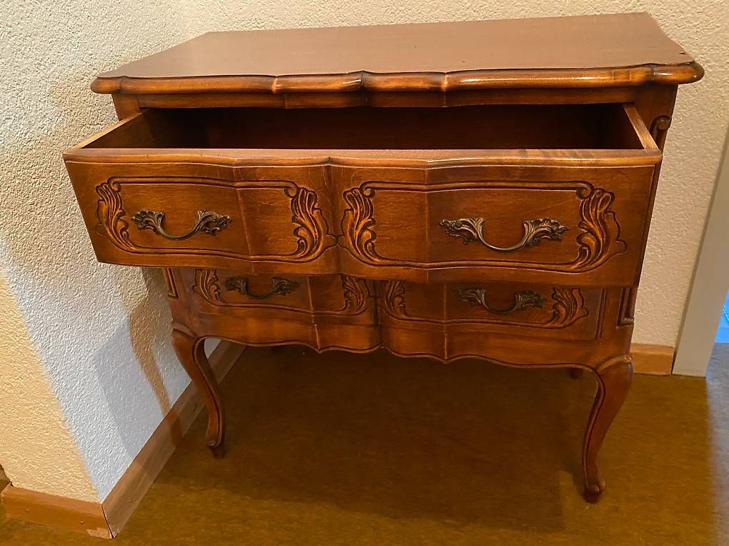 Commodes: Kommode, Massivholz – D'occasion à Konolfingen par Simon.Roth 1
