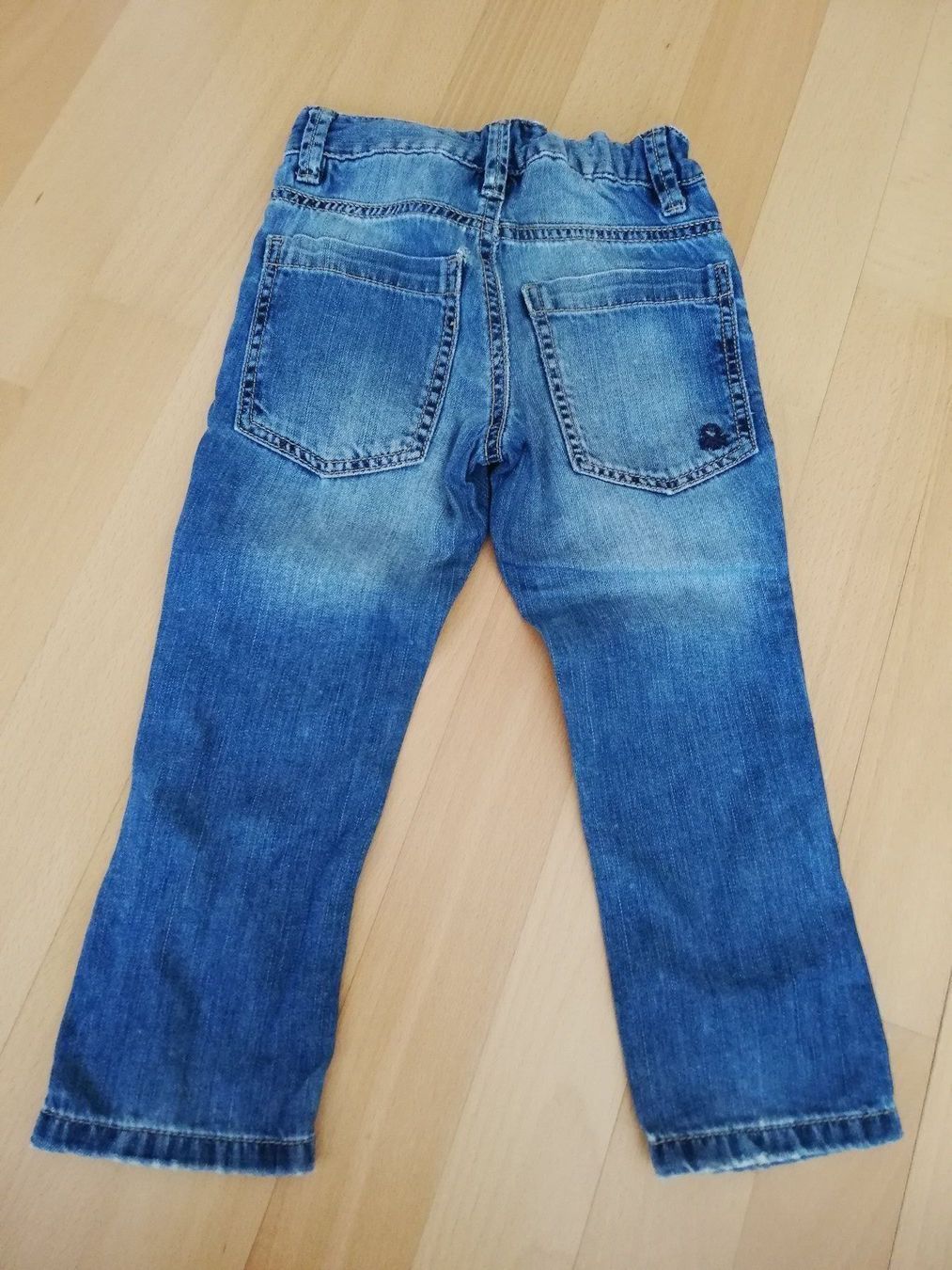 Benetton Pantaloni: Jeans von Benetton in Gr. 98 – Usato da Oberrieden venduto da smarties949 1