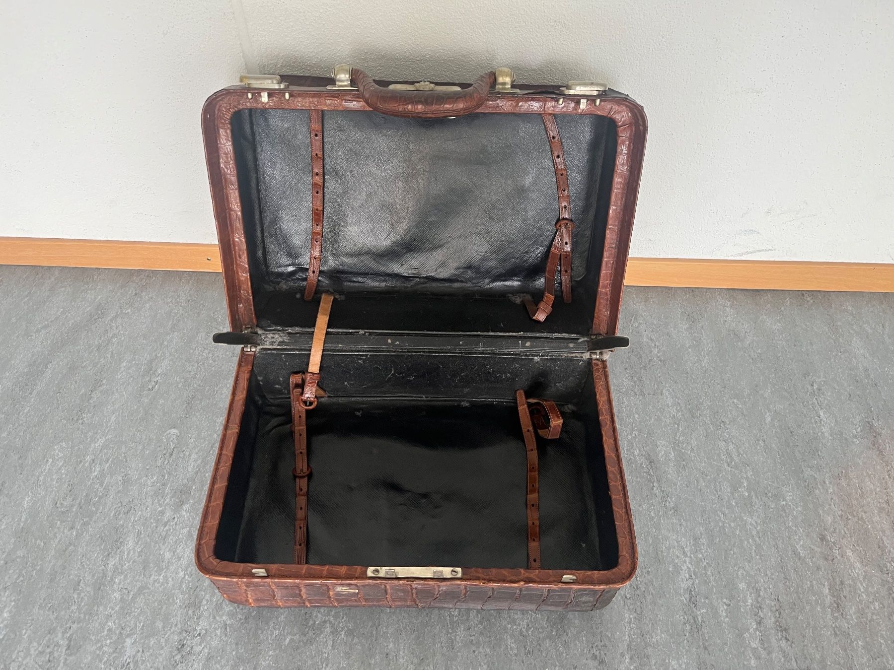 Valigie: Ancienne valise – Usato da lausanne venduto da esploras 2