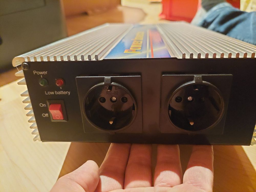 Spanningsomvormer CARSPA 1000W/12/230V UPS oplader