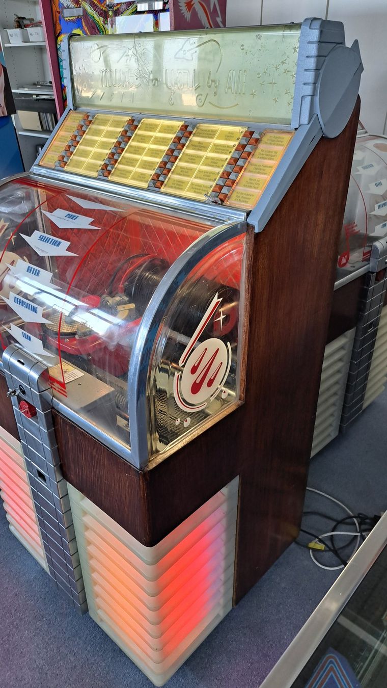Jukebox: Musikbox Ami D40 - revidiert – Usato da Wil venduto da meinflipper 2