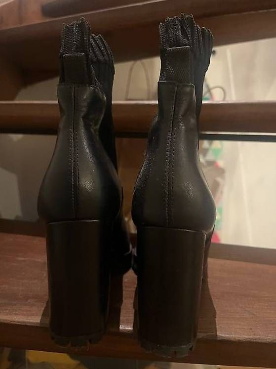 Scarpe da donna: Leder Heels Boots – Nuovo (secondo la descrizione) da Zürich venduto da laribuechel 2