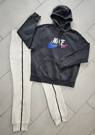 Nike Freizeitanzug - Trainer; Hoodie & Hose Gr.L