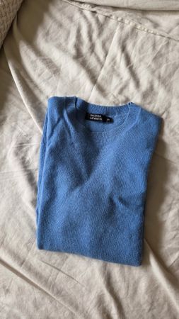 Cashmere sweater by Galeries Lafayette