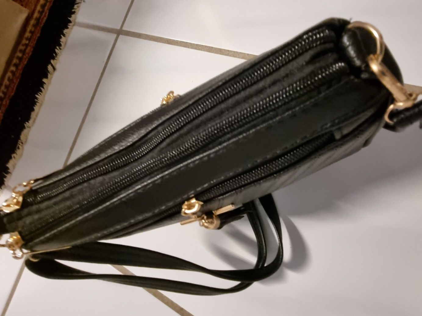 Borse da donna: Tasche, Umhängetasche schwarz  neu – Nuovo e nell'imballaggio originale da geroldswil venduto da Gumball1 4