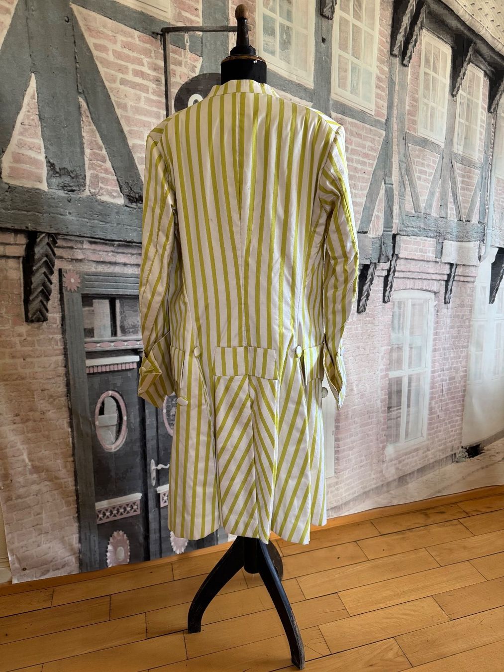 Costumi: Gehrock mit Streifen, Grösse L – Nuovo (secondo la descrizione) da Zürich venduto da oberon7 4