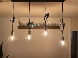 Hängelampe / Hängeleuchte mit 4 einzelnen grossen Lampen