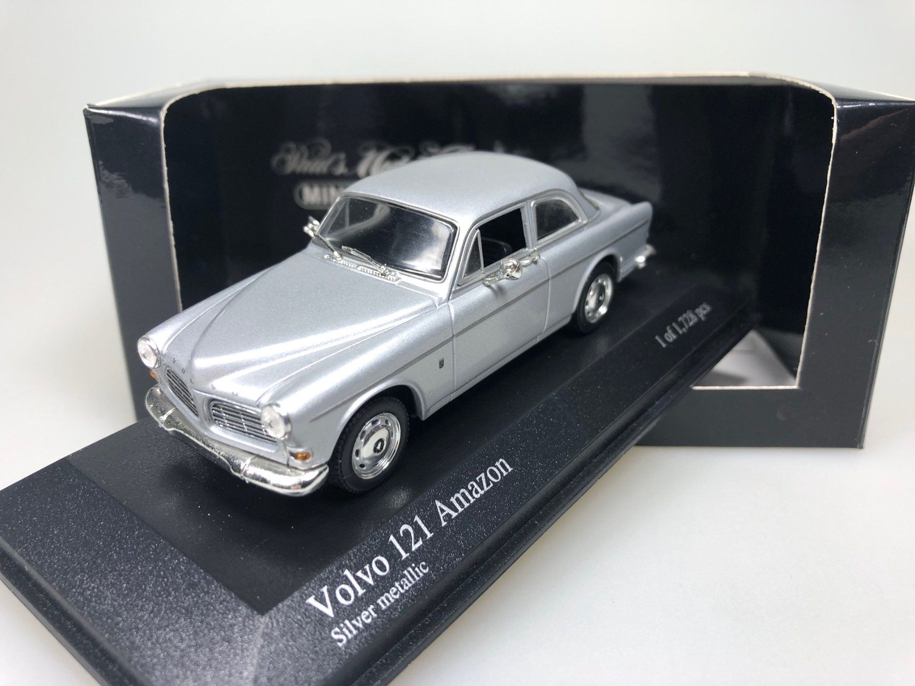 Volvo Modellautos: Volvo 121 Amazon - Minichamps - 1:43 – Gebraucht aus Widen von Himan