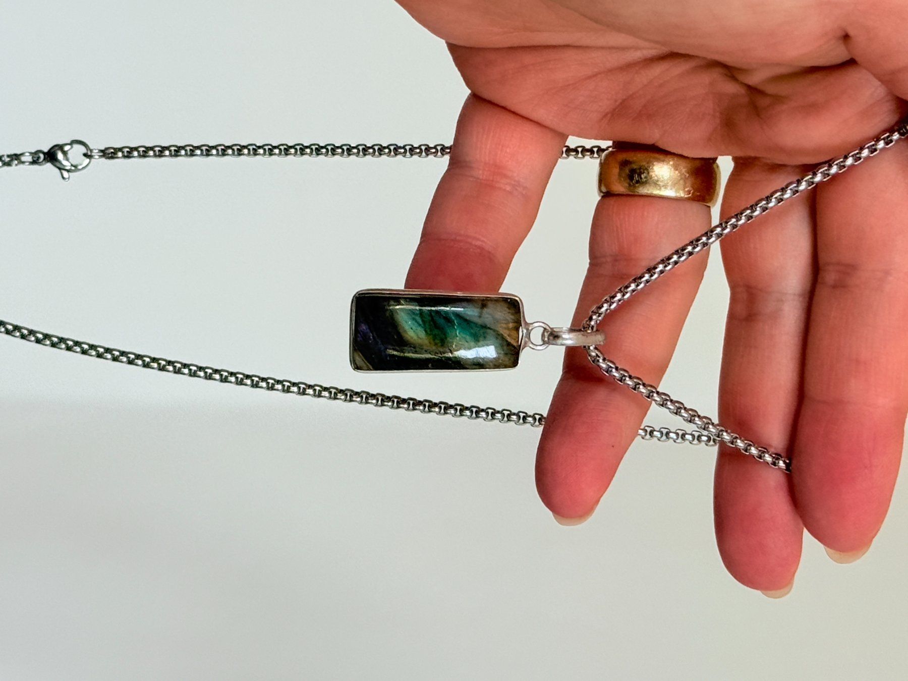 Ketten: Collier avec Labradorite – Neu und originalverpackt aus Genève von AWWA 1