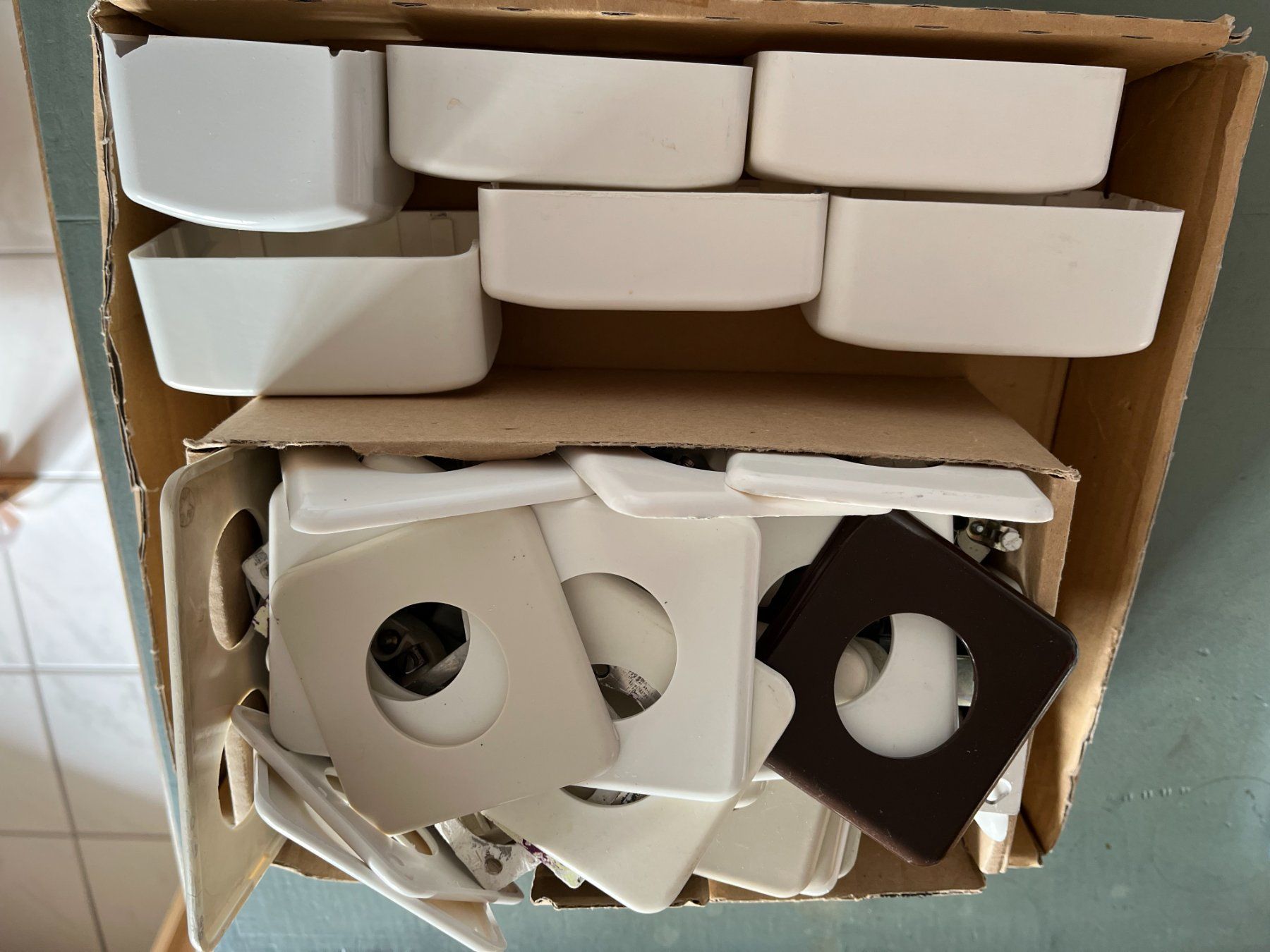 Interrupteurs: Elektro Ersatzteile AP Installation........ – D'occasion à Dintikon par Redgar58 5