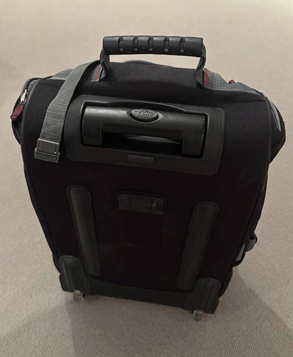 Reisekoffer: Sac voyage avec roulettes – Gebraucht aus La Croix (Lutry) von patricia150392 2