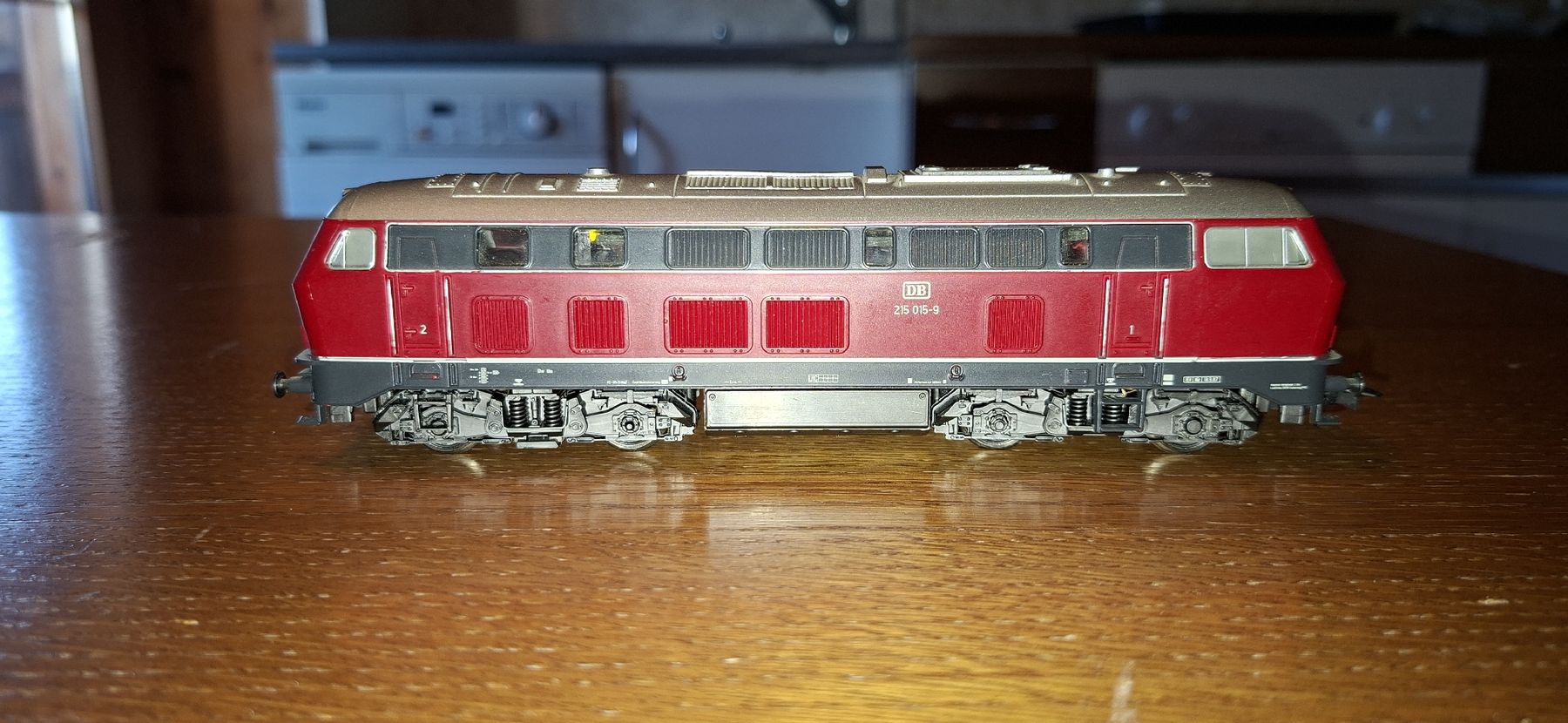 Roco Modelleisenbahnen: Roco Analog DC Lok 215 015-9. – Gebraucht aus Pfäffikon ZH von gub_2j76 4