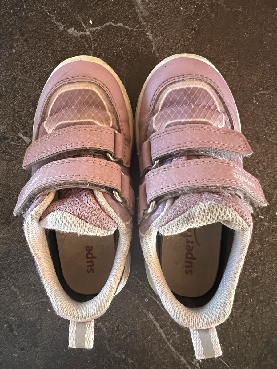 Superfit Scarpe per ragazze: Turnschuhe Goretex Superfit Grösse 23 – Usato da Ebikon venduto da KarinM02