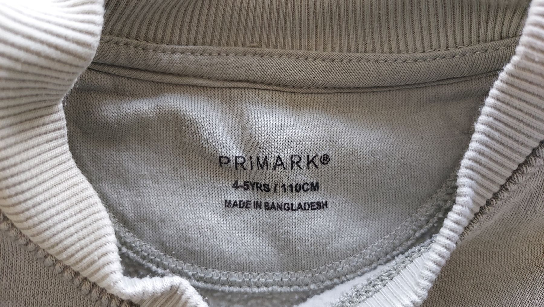 Primark Maglioni & Felpe: Pull enfant vert menthe Primark avec motif – Usato da Matran venduto da Swiss_Stuff_Store 2