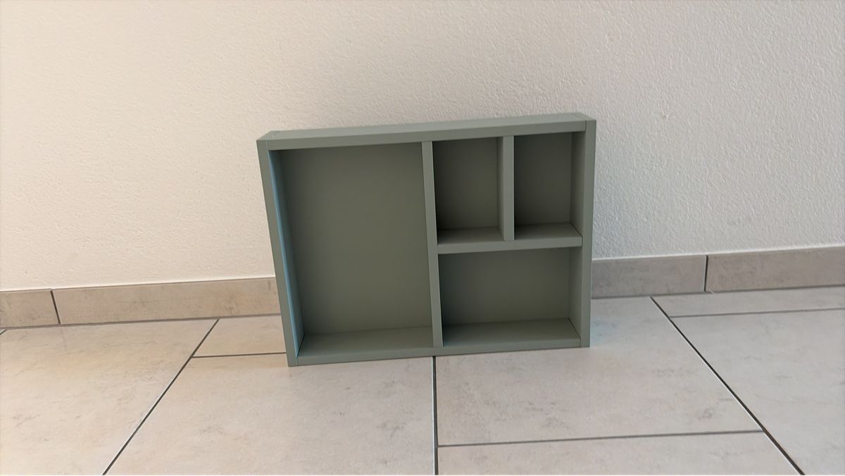 Étagères: Wandregal Holz grau-blau mit Fächern  – Neuf (Voir description) à Kölliken par ale_7d8j