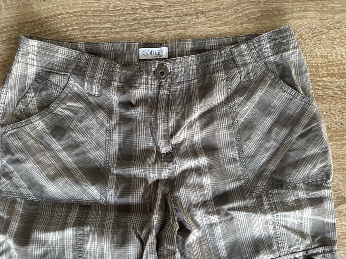 Pantaloni: Capri Hose Gr 38 – Usato da Ebikon venduto da Regipe 1