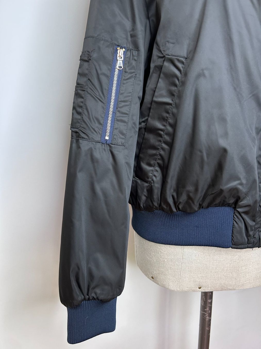 Ganni Jacken: Ganni Bomberjacke – Gebraucht aus St. Gallen von look-twice 1