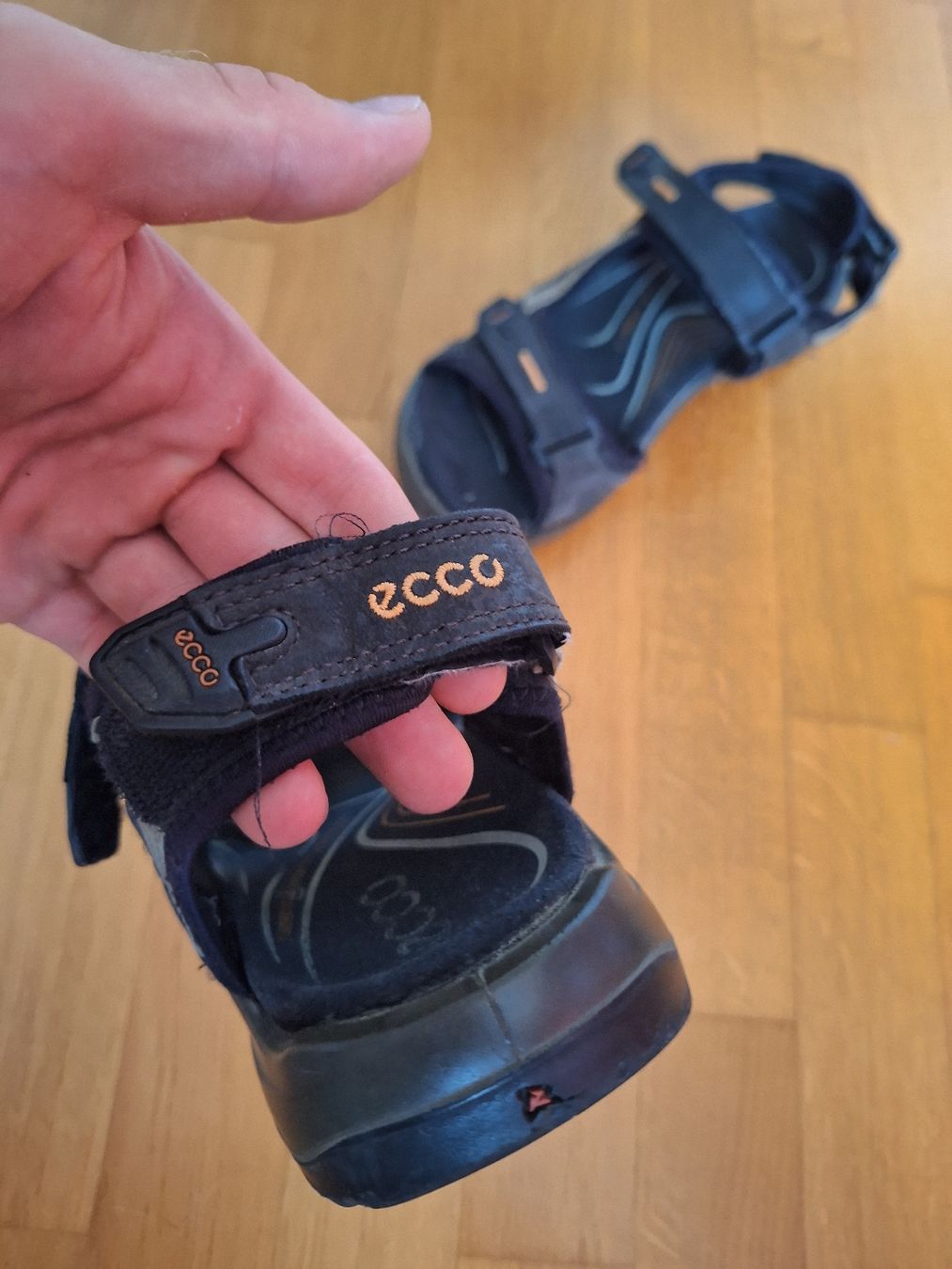 Ecco Herrenschuhe: Sandalen ECCO Gr. 44 – Gebraucht aus Liestal von Adrian.Steiner 1