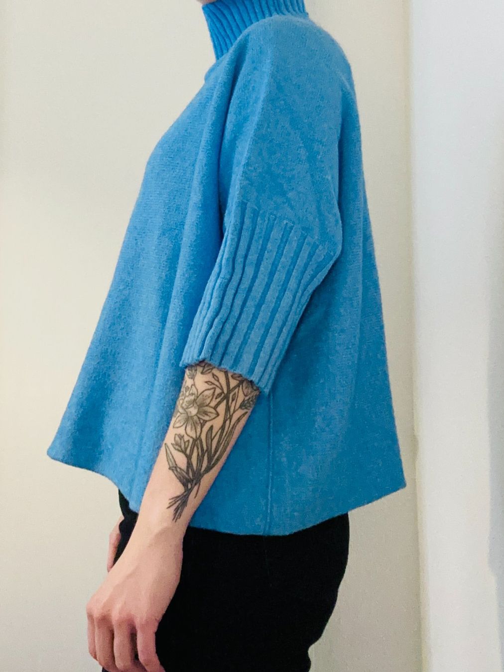 Maglioni & Felpe: Pull bleu ciel ample à col roulé - Taille S – Usato da Bern venduto da orgalorg 1