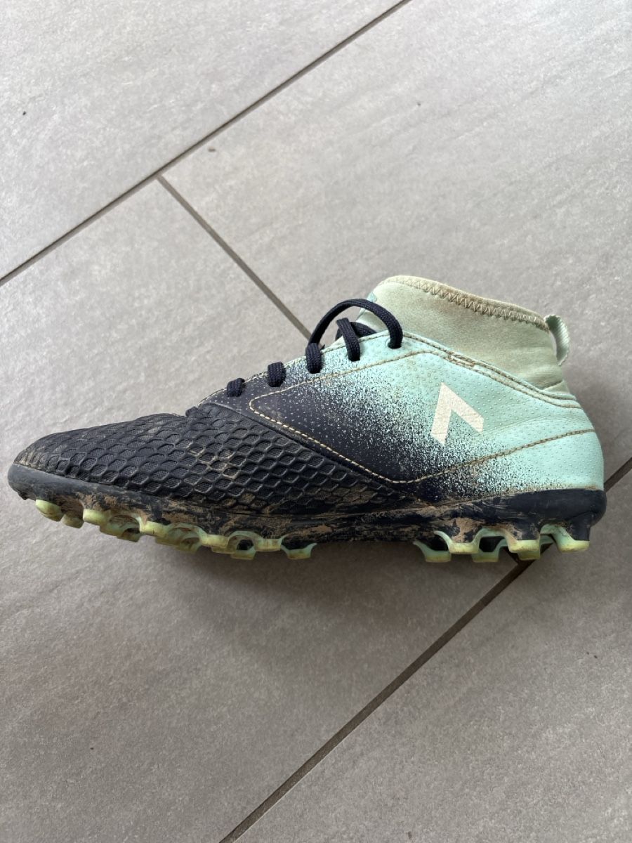 Adidas Scarpe per ragazzi: Fussball Schuhe Adidas – Usato da Benglen venduto da sunita82 1